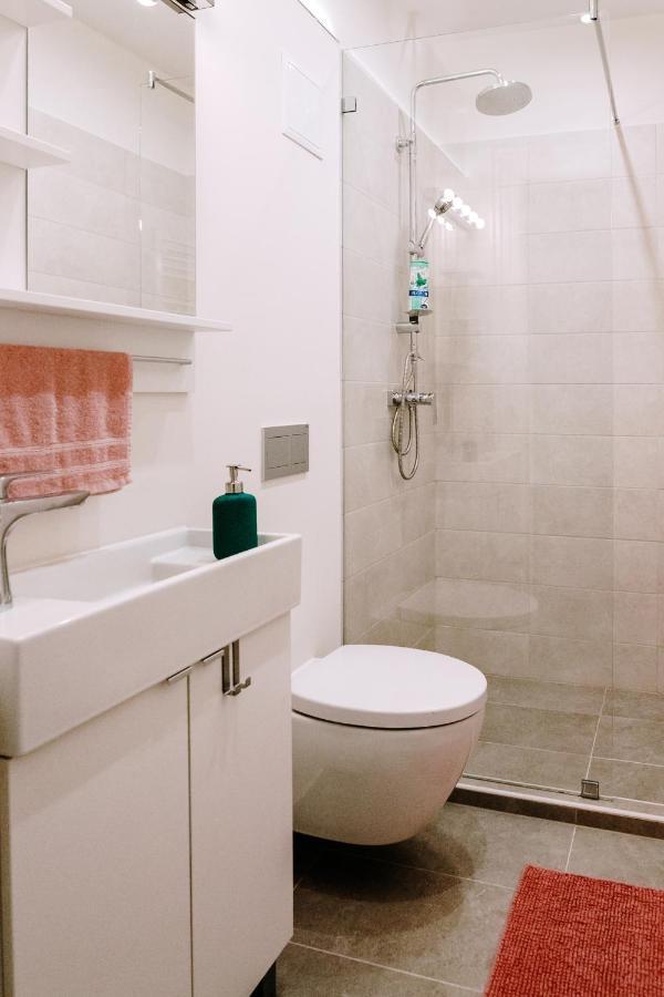 Smaragd Apartman غيور المظهر الخارجي الصورة